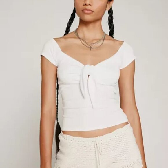 NWT UO Kimchi Blue Brittney Tie Front White Fitted Top - Picture 4 of 7
